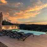 Villa Grazia - With Heated Salt Water Pool