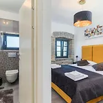 Villa Grazia - With Heated Salt Water Pool Pazin