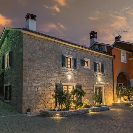 Grazia - With Heated Salt Water Pool Villa Pazin