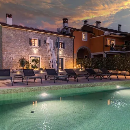 Grazia - With Heated Salt Water Pool Villa *
