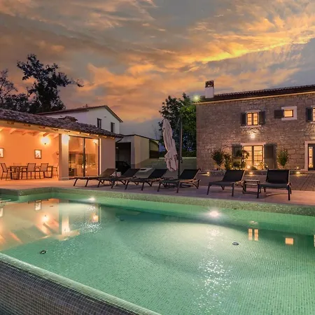 Grazia - With Heated Salt Water Pool * Pazin