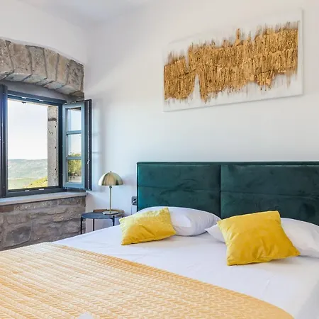 Grazia - With Heated Salt Water Pool Villa *