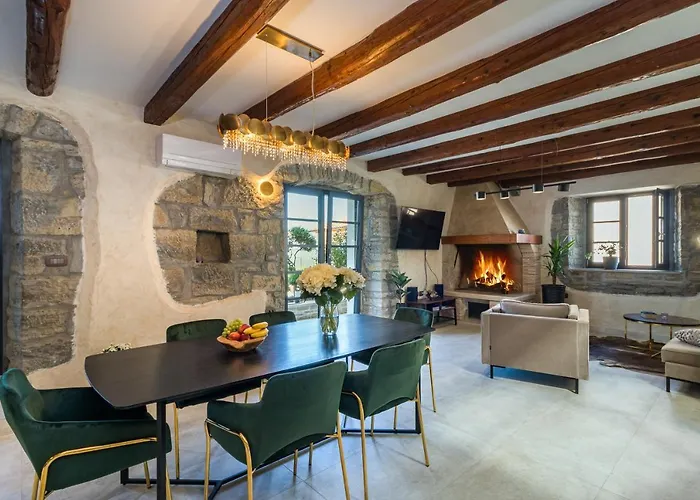 Villa Grazia - With Heated Salt Water Pool Pazin